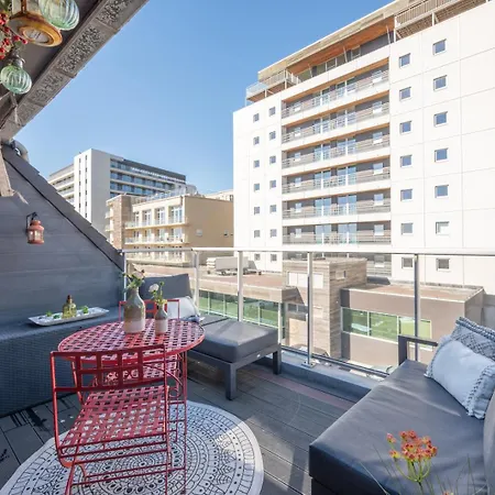 Bright Seaview With Terrace In Ostend