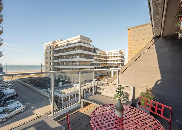 Bright Seaview With Terrace In