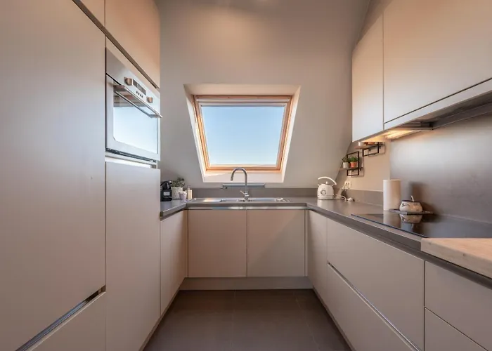 Bright Seaview With Terrace In Appartement